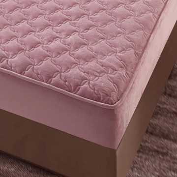 Husa de pat matlasata si 2 fete de perne din catifea, cu elastic, model tip topper, pentru saltea 140x200 cm, roz, HTC-25 - Img 4
