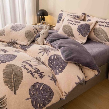 Set lenjerie cocolino pufoasa, cu elastic, pat 2 persoane, 4 piese, gri / crem, LCJE-37 – prezentare secundară de catalog