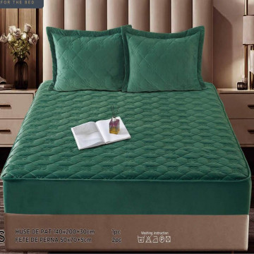 Husa de pat matlasata si 2 fete de perne din catifea, cu elastic, model tip topper, pentru saltea 140x200 cm, verde, HTC-34 - Img 1