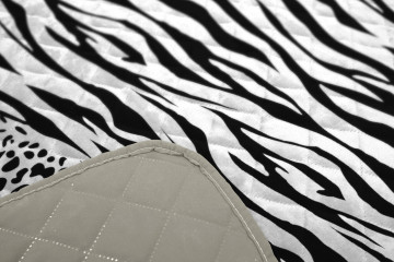 Cuvertura matlasata cocolino Alcam, zebra, 210x220 cm, alb / negru - Img 6
