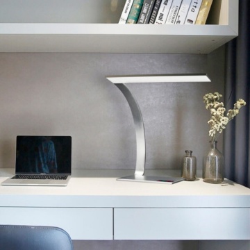 Lampa de masa Flex S1 argintie Kelektron, vedere suplimentara, 35 x 25 x 36 cm, lumina reglabila