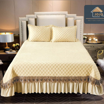 Cuvertura de pat cu volan si broderie, catifea, 3 piese, pat 2 persoane, crem, CCBJ-13