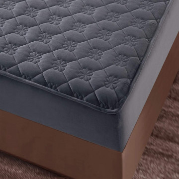Husa de pat matlasata si 2 fete de perne din catifea, cu elastic, model tip topper, pentru saltea 140x200 cm, gri inchis, HTC-33 - Img 4