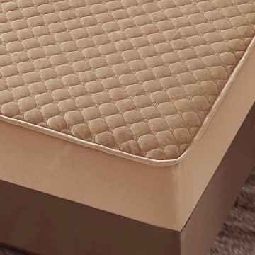 Husa de pat matlasata si 2 fete de perne din catifea, cu elastic, model tip topper, pentru saltea 160x200 cm, bej, HTC-38 - Img 4