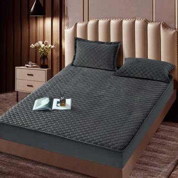 Husa de pat matlasata si 2 fete de perne din catifea, cu elastic, model tip topper, pentru saltea 160x200 cm, gri inchis, HTC-39 - Img 2