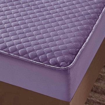 Husa de pat matlasata si 2 fete de perne din catifea, cu elastic, model tip topper, pentru saltea 160x200 cm, mov, HTC-42 - Img 4