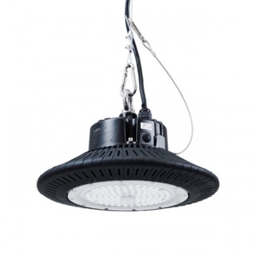 Prezentare lampa industriala UFO neagra Kelektron, 10000 lm, protectie IP65 si corp din aluminiu cu policarbonat