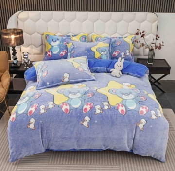 💙 Lenjerie de Pat Cocolino 4 Piese Albastru | Ursuleț și Rățuște | Cu Elastic | Jojo Home