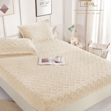 Husa de pat cu elastic si 2 fete de perna, Cocolino tip jacquard, Uni, pat 2 persoane, crem, HPC-02