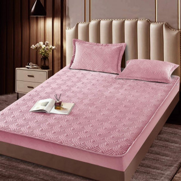 Husa de pat matlasata si 2 fete de perne din catifea, cu elastic, model tip topper, pentru saltea 180x200 cm, roz, HTC-12 - Img 2