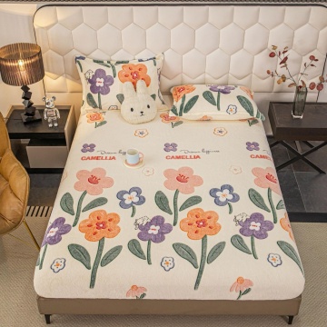 Husă de Pat Cocolino Crem cu Flori Camellia | 3 Piese | Elastic Perimetral | Jo-Jo Home