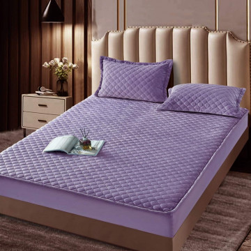 Husa de pat matlasata si 2 fete de perne din catifea, cu elastic, model tip topper, pentru saltea 180x200 cm, mov, HTC-10 - Img 2