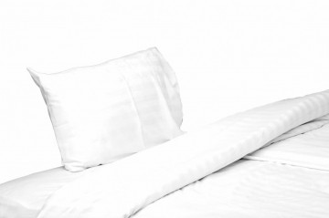 Lenjerie de pat pentru o persoana Damasc Somnart, 100% bumbac damasc, 3 piese, Cearceaf pat 150x260, Cearceaf pilota 150x200, Fata de perna 50x70 - Img 1