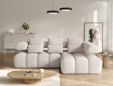 coltar extensibil ELTAP Levvi dreapta alb crem in living modern cu perne decorative si masa rotunda din lemn