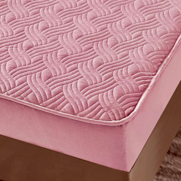 Husa de pat matlasata si 2 fete de perne din catifea, cu elastic, model tip topper, pentru saltea 180x200 cm, roz, HTC-12 - Img 4