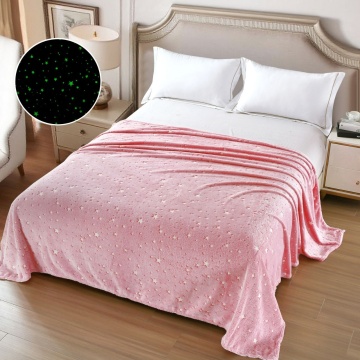 Pătură Cocolino Fluo 200x230 cm roz cu stele fosforescente – moale și călduroasă