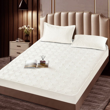 Husa de pat matlasata si 2 fete de perne din catifea, cu elastic, model tip topper, pentru saltea 180x200 cm, alb, HTC-01 - Img 2