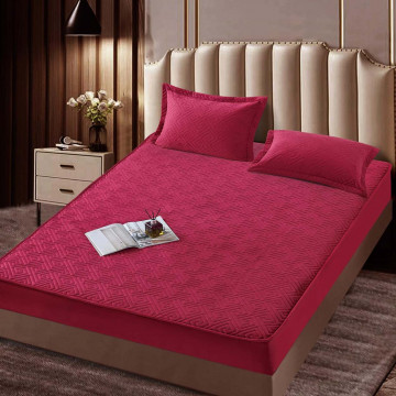 Husa de pat matlasata si 2 fete de perne din catifea, cu elastic, model tip topper, pentru saltea 160x200 cm, magenta, HTC-44 - Img 3