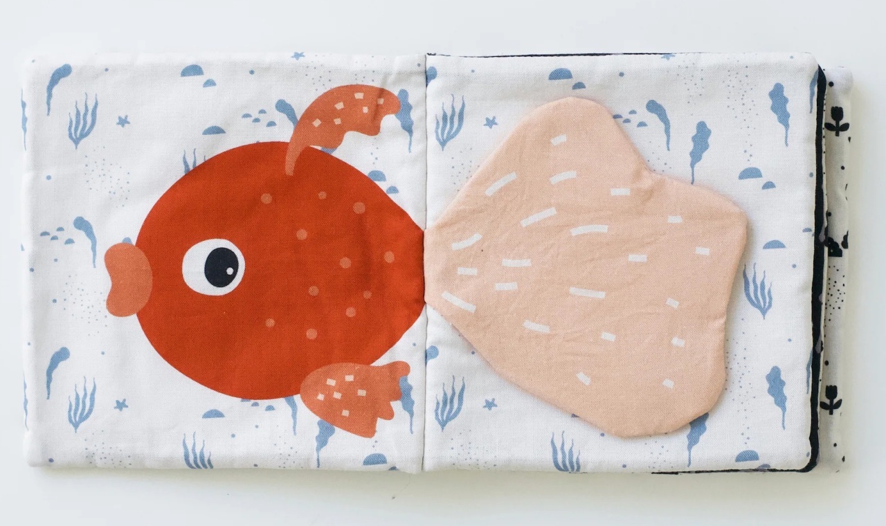 Prima mea carte textila cu fosnete – Animale domestice - imagine 3