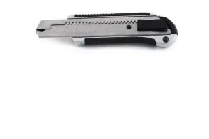 Cutter Metalic 18 mm