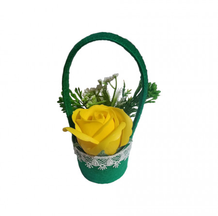 Aranjament floral superb lucrat manual cu un trandafir de sapun X53