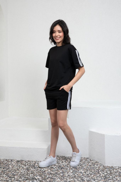 compleu calitativ de dama cu tricou si pantaloni scurti cod p371
