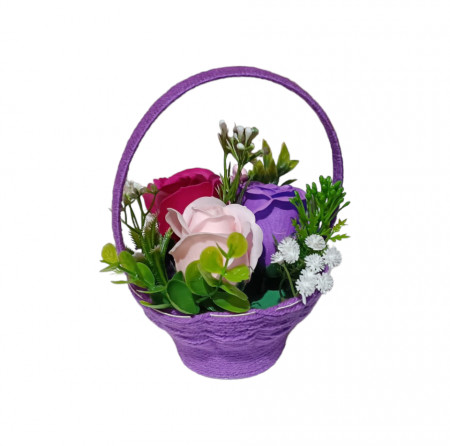 Aranjament floral superb lucrat manual cu 3 trandafiri de sapun X76