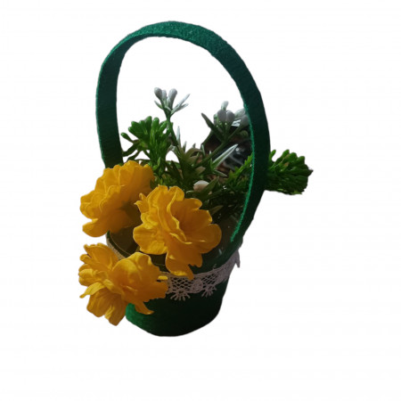 Aranjament floral superb lucrat manual cu flori de cires de sapun X136