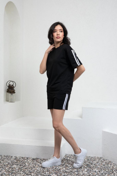 compleu calitativ de dama cu tricou si pantaloni scurti cod p368