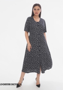 Rochie larga de dama pentru dame cu forme