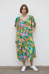 Rochie vaporoasa de vara cu imprimeu floral