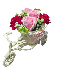 Bicicleta deosebita cu 5 trandafiri din sapun cod x40159