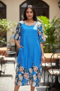 Rochie lunga de vara cu model floral elegant