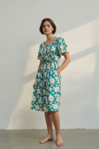 Rochie vaporoasa de vara cu imprimeu floral