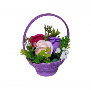Aranjament floral superb lucrat manual cu 3 trandafiri de sapun X76