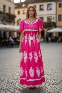 Rochie lunga de vara cu model floral elegant