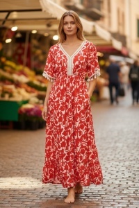 Rochie lunga de vara cu model floral elegant