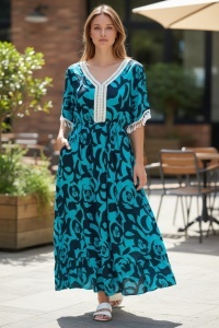 Rochie lunga de vara cu model floral elegant