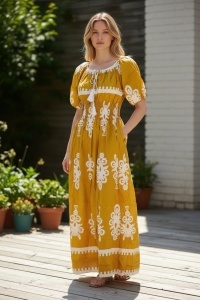 Rochie lunga de vara cu model floral elegant