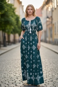 Rochie lunga de vara cu model floral elegant