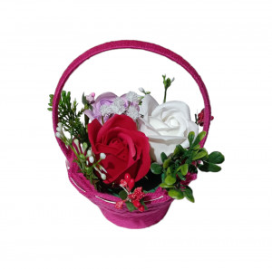 Aranjament floral superb lucrat manual cu 3 trandafiri de sapun X70