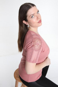 bluza eleganta de dama cu broderie pe maneca cod p319