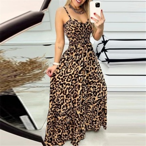 Rochie lunga de vara cu model floral elegant