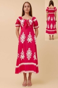 Rochie lunga de vara cu model floral elegant