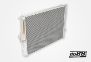 BMW E90 M3 Radiator Aluminum - Img 2