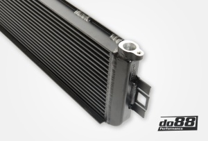 do88 Engine oil cooler, BMW M2 M3 M4 G80 G82 G87 (S58) - Img 4