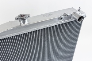 R33 Skyline GT-R/GTS & R34 GT-T High-Performance All-Aluminum Radiator - Silver - Img 3