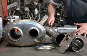 Supersprint Rear exhaust Left 150x105 with valve - Img 3