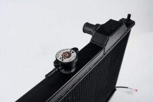 CSF RACE Mitsubishi Evo 7/8/9 Full Size Slim Radiator w/ 12in SPAL Fan - Black - Img 3