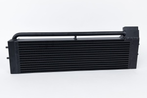 CSF RACE BMW E60 M5 / E6X M6 Race-Spec Engine Oil Cooler - Img 2